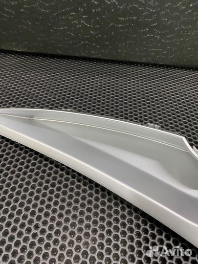 Накладка торпеды правая Chevrolet spark m300