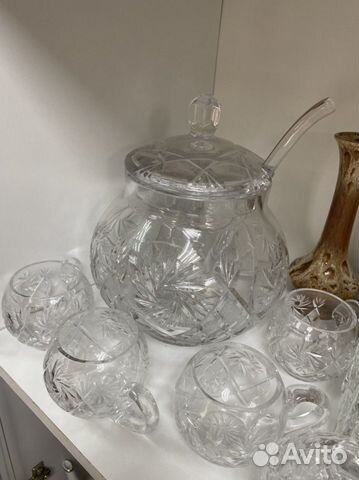 Крюшонница, бокальчики и половник