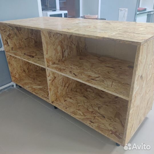 Стол витрина