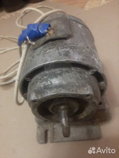 Электродвигатели на 270 Вт и на 100 Вт