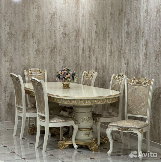 Столы и стулья