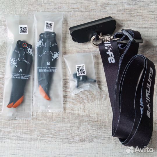 DJI Air 2S пропеллеры, стики, ремень для пульта