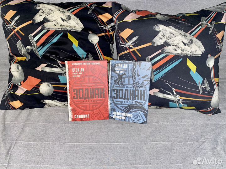 Книги и комиксы на русском языке