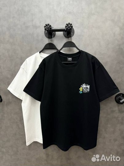 Стильная футболка Stussy