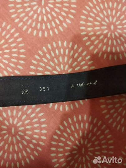 Мужской кожаный ремень с пряжкой