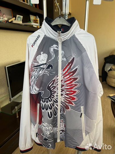 Ветровка russia forward