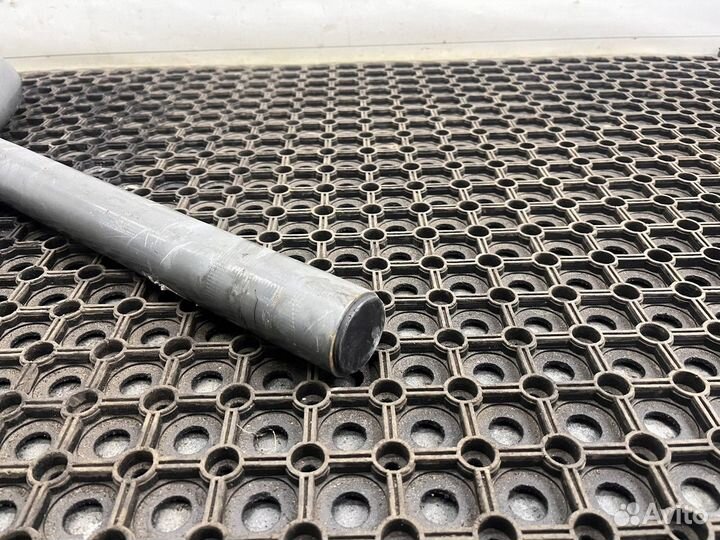 812W664208012 Кронштейн крыла правого