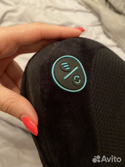 Массажная подушка для шеи