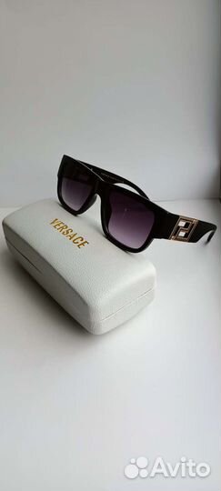Солнцезащитные очки женские versace