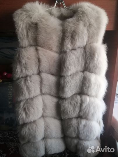 Жилетка натуральная меховая женская 48 р