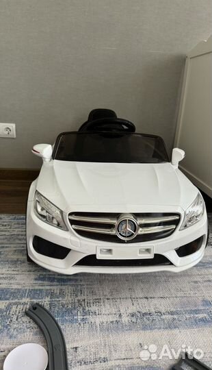 Электромобиль детский