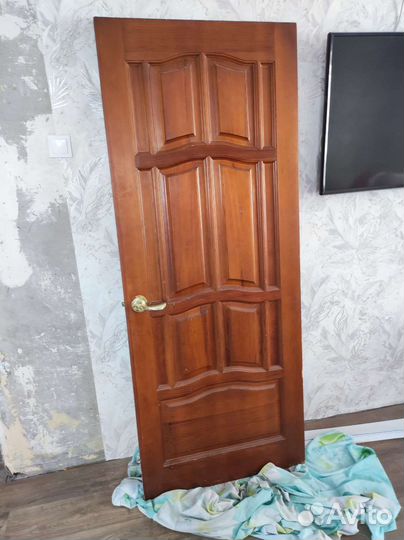 Дверь деревянная бу