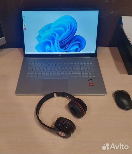 Отличный ноутбук Ryzen 7 -5700 8ядер 16GB DDR4 SSD