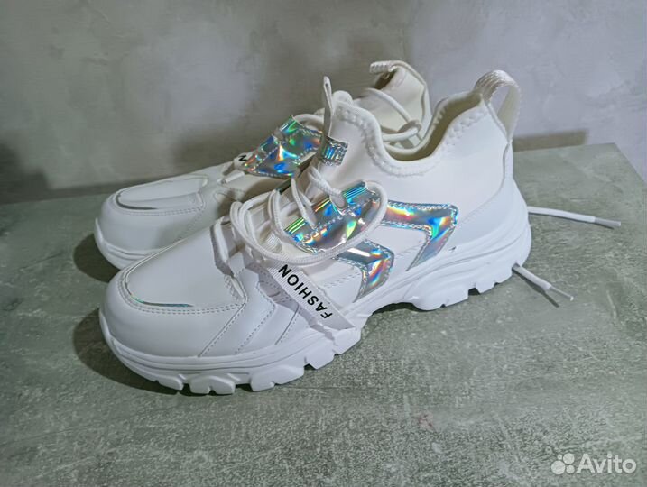 Новые кросовки