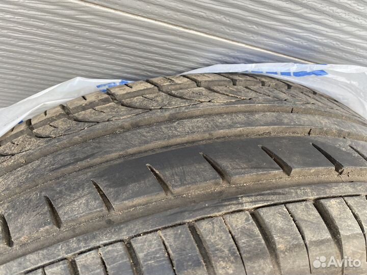 Sunfull Mont-Pro HP881 235/60 R18 107V