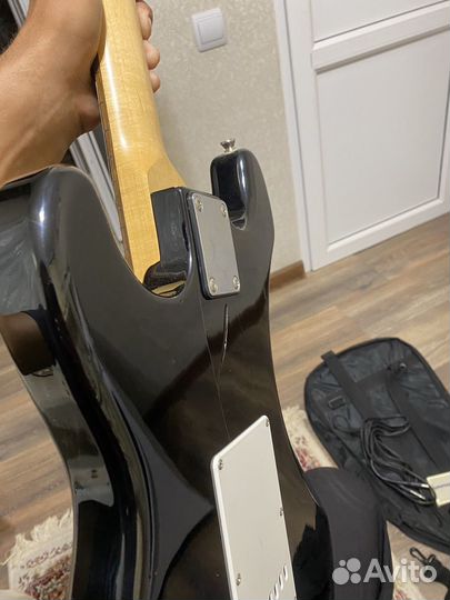 Электрогитара