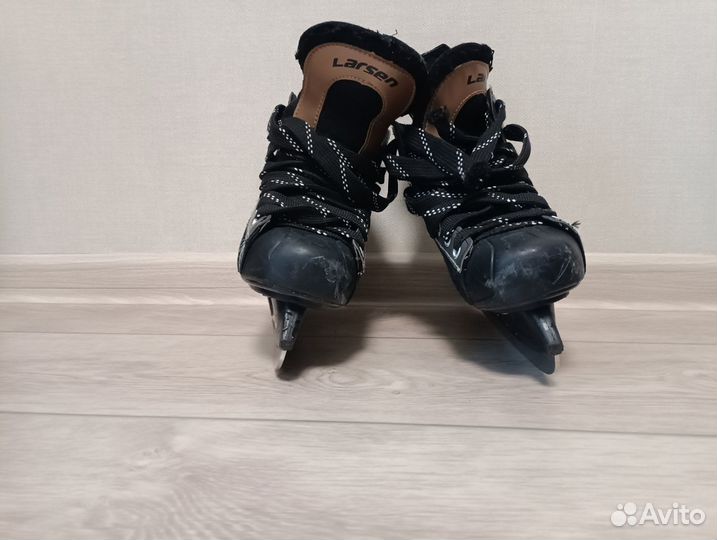 Коньки хоккейные