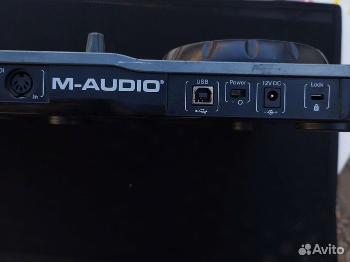 Dj оборудование (контролер) M-audio xponent