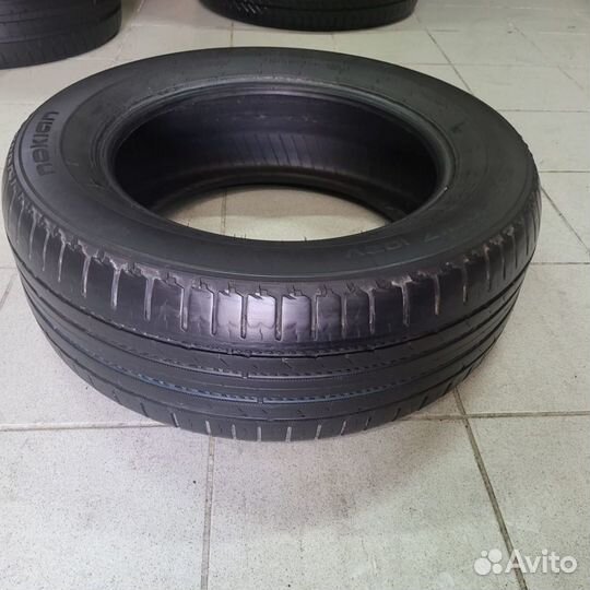 Nokian Tyres Hakka Blue SUV 235/60 R17 102V