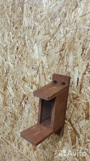 Кормушка для птиц и белок