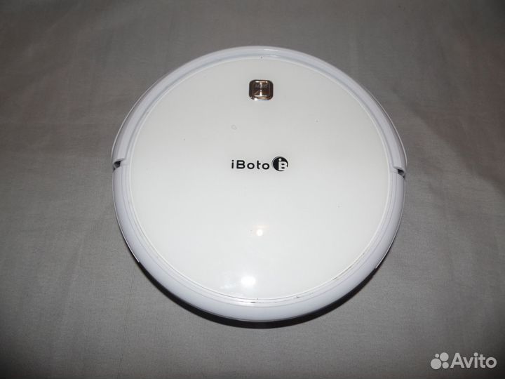 Робот-пылесос IBoto Aqua V710