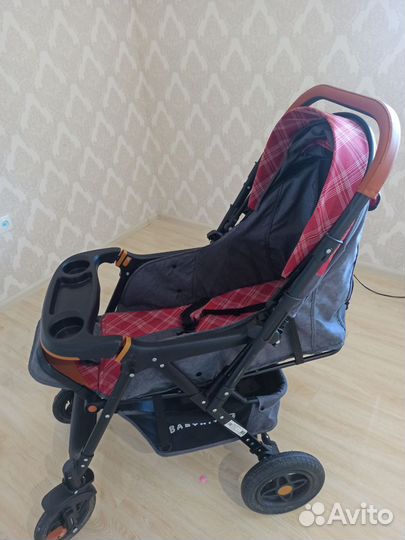 Прогулочная коляска