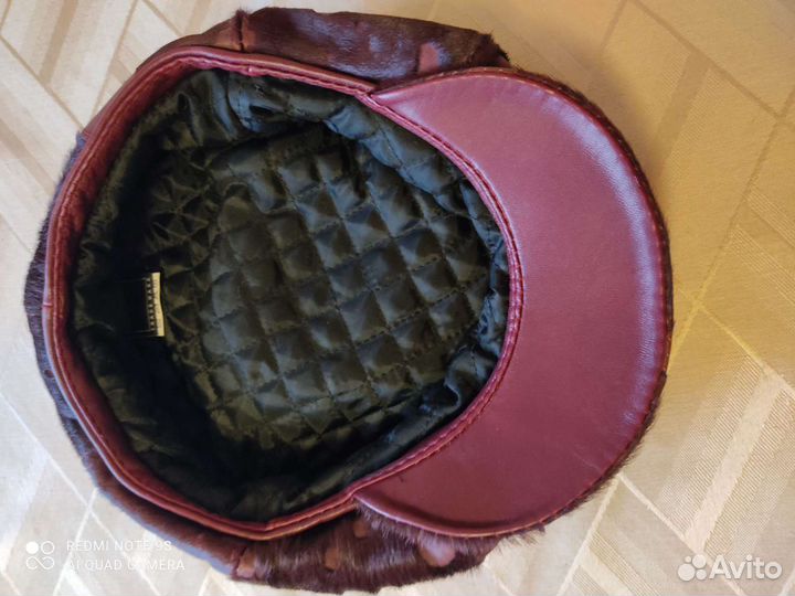 Женская кепка из меха нерпы