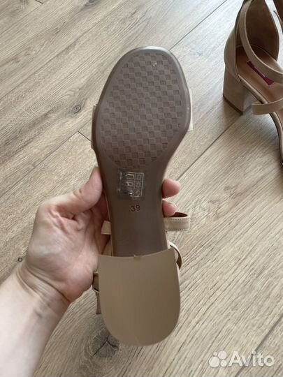 Босоножки Новые Натуральная замша