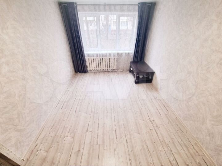 2-к. квартира, 42 м², 1/5 эт.