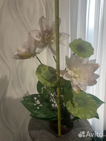 Цветок искусственный в горшке