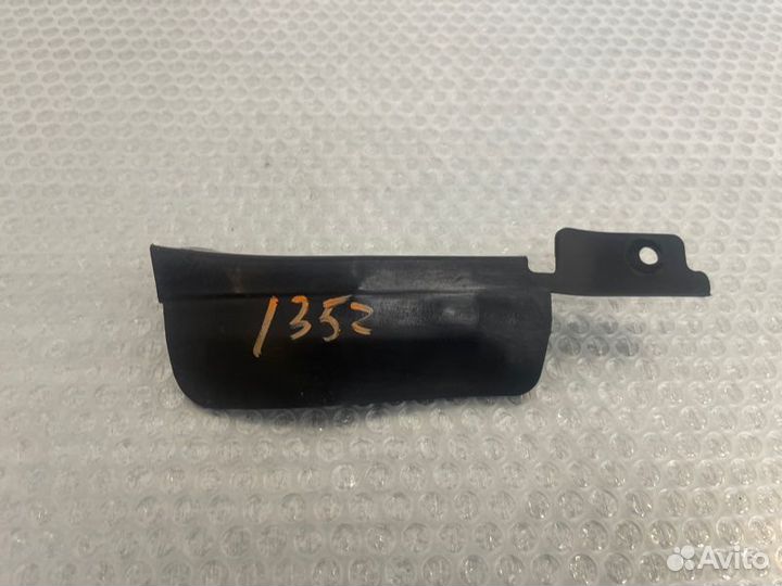 Брызговик задний левый Bmw X5 E70 N55B30 2010