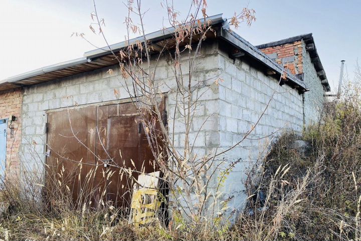 Гараж, > 30 м²