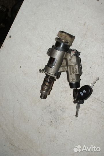 Замок зажигания Volkswagen Passat B4 357905851