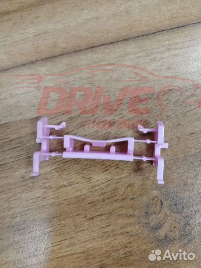 Фиксатор молдинга Mitsubishi ASX/ Galant/ Lancer