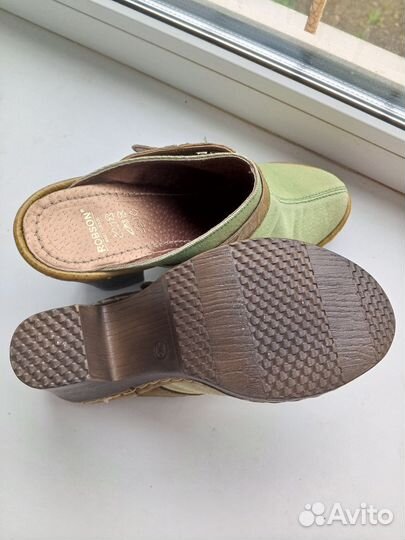 Босоножки Сабо новые размер 35