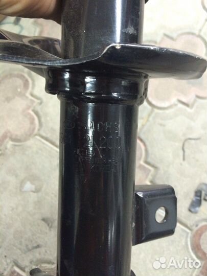 Стойки передние hyundai i30, kia ceed