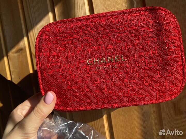 Косметички Chanel