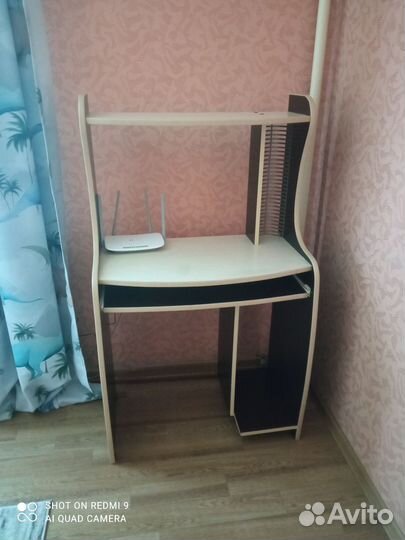 Продам компьютерный стол