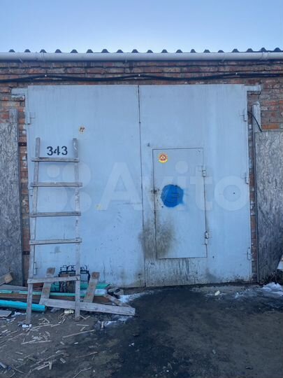 Гараж, > 30 м²