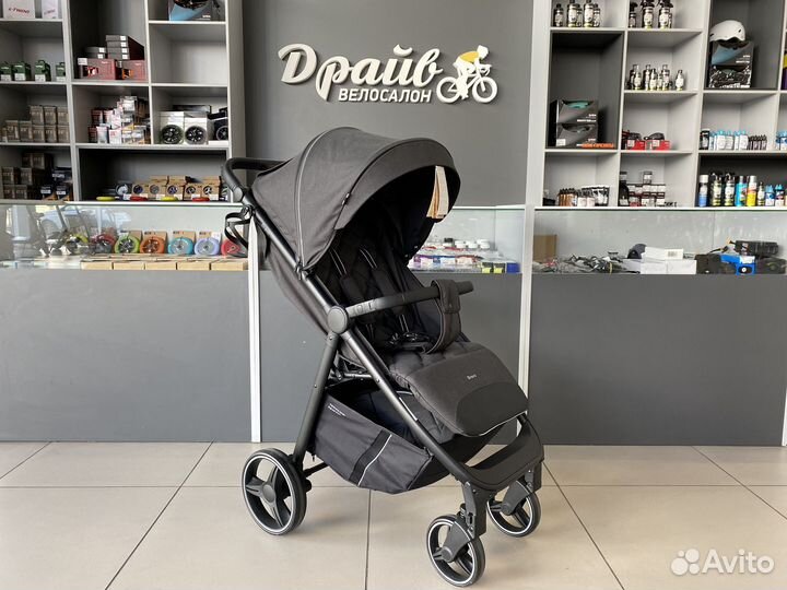 Коляска прогулочная Carrello Bravo