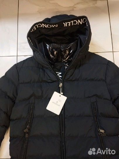 Пуховик Moncler