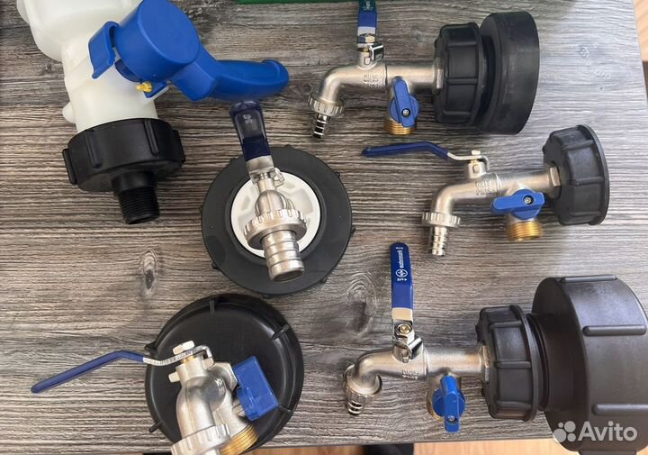 Переходники с кранами 3/4 и 1/2 на Еврокубы 1000л