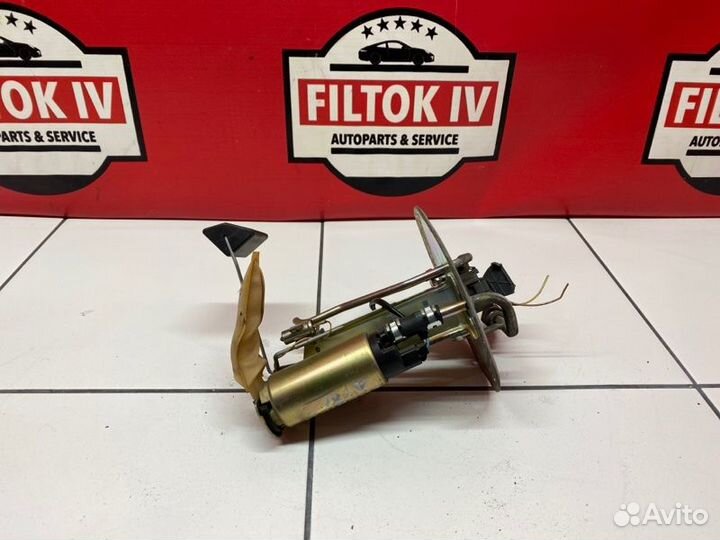 Насос топливный Toyota Caldina ST210 3SFE 1999