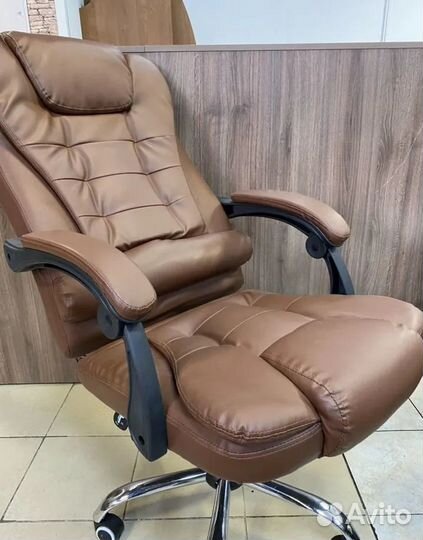 Компьютерное офисное кресло