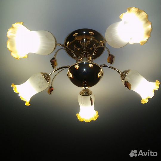 Люстры, светильники, бра