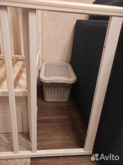 Детская кровать с универсальным маятником