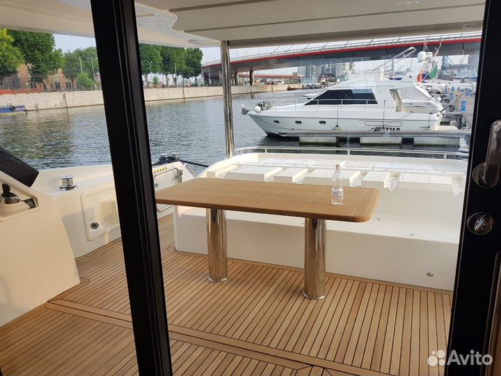 Моторная яхта Absolute 60 FLY (2017)