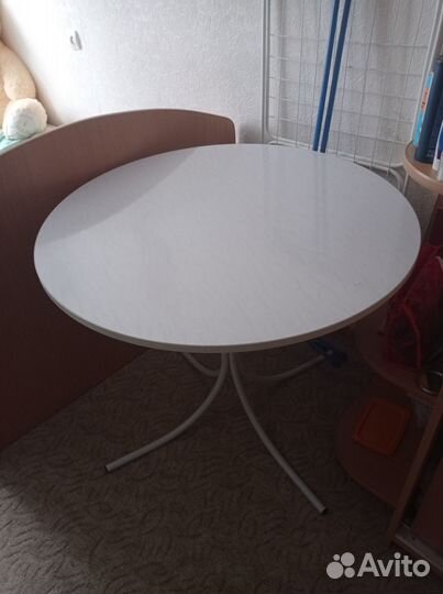 Стол круглый
