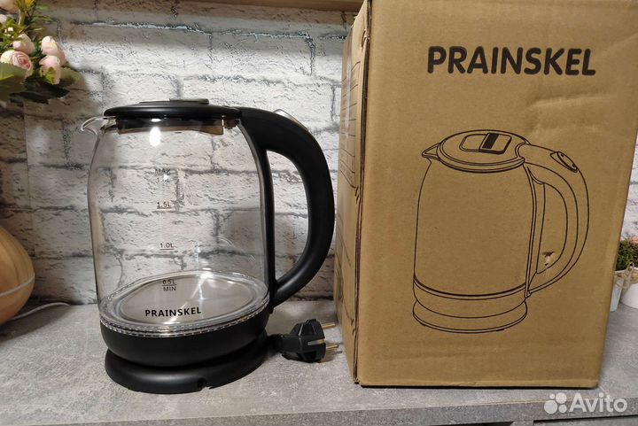 Чайник электрический с подсветкой новый