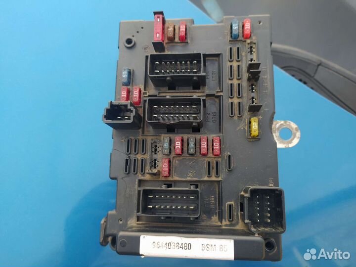 Блок предохранителей